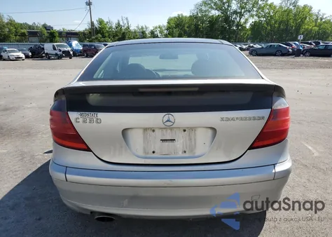 2004 Mercedes-Benz C 230K Sport Coupe из США, поврежденный, VIN WDBRN40J94A548568